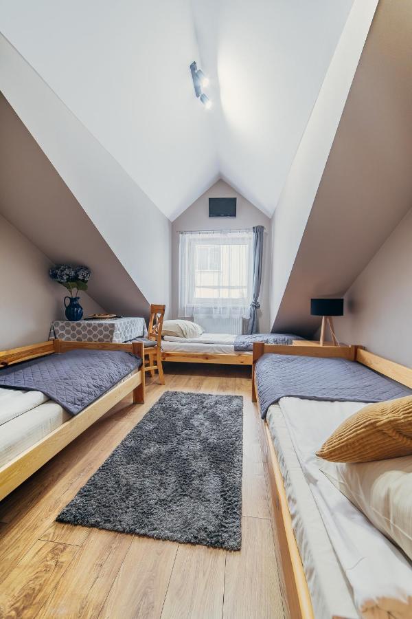 Gosciniec Pod Lilijka Hotell Podzamcze  Exteriör bild