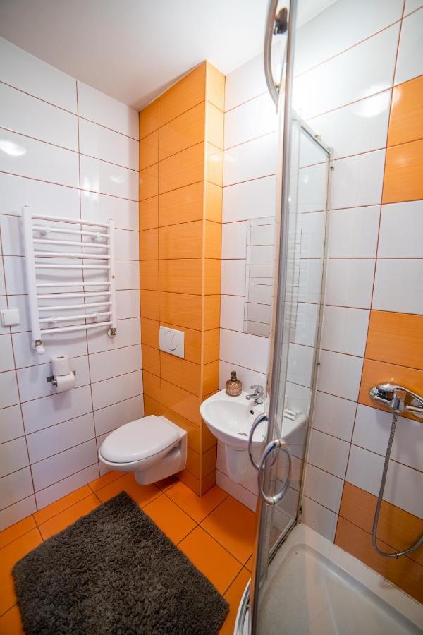 Gosciniec Pod Lilijka Hotell Podzamcze  Exteriör bild