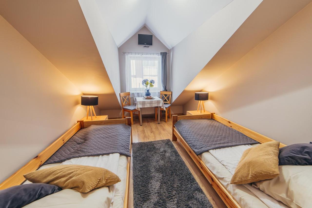 Gosciniec Pod Lilijka Hotell Podzamcze  Exteriör bild