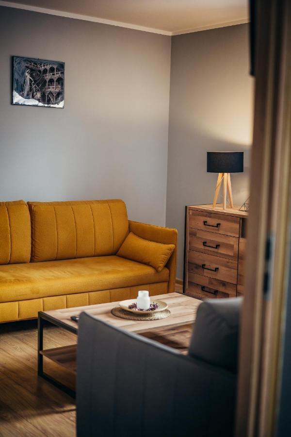 Gosciniec Pod Lilijka Hotell Podzamcze  Exteriör bild