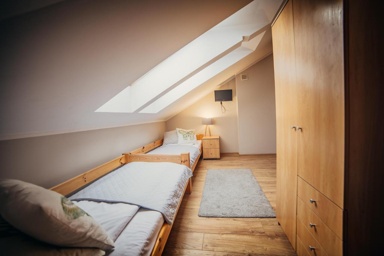 Gosciniec Pod Lilijka Hotell Podzamcze  Exteriör bild