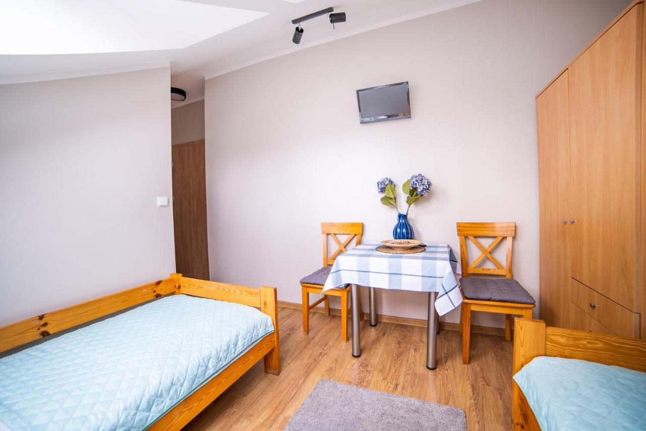 Gosciniec Pod Lilijka Hotell Podzamcze  Exteriör bild